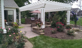 Covered-Patio-Landscaping